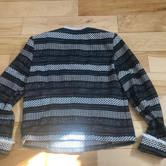 AirField Striped Black and White Blazer - Picture 7 of 17